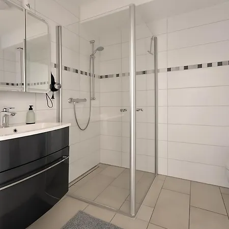 Modern Wohnen I Smart Tv I Terrasse I 2X Parkplatz I 2 Schlafzimmer I 6 Schlafplaetze Bad Oeynhausen Extérieur photo