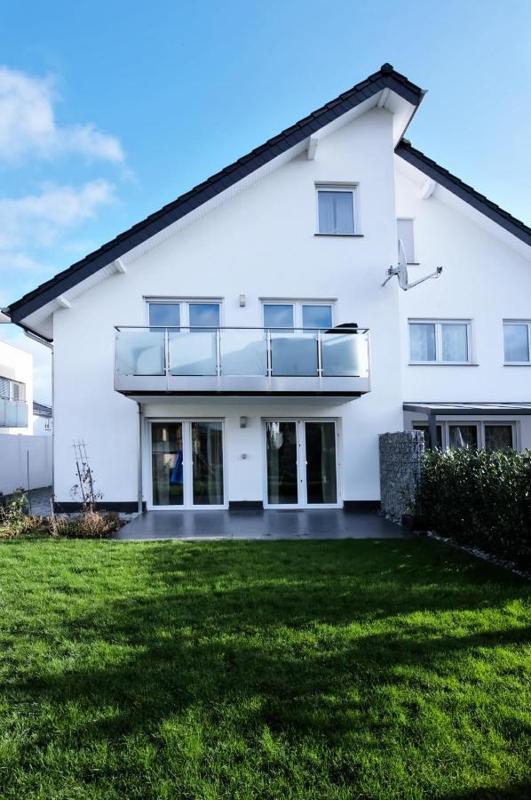 Apartment Modern Wohnen I Smart Tv I Terrasse I 2x Parkplatz I 2 Schlafzimmer I 6 Schlafplaetze